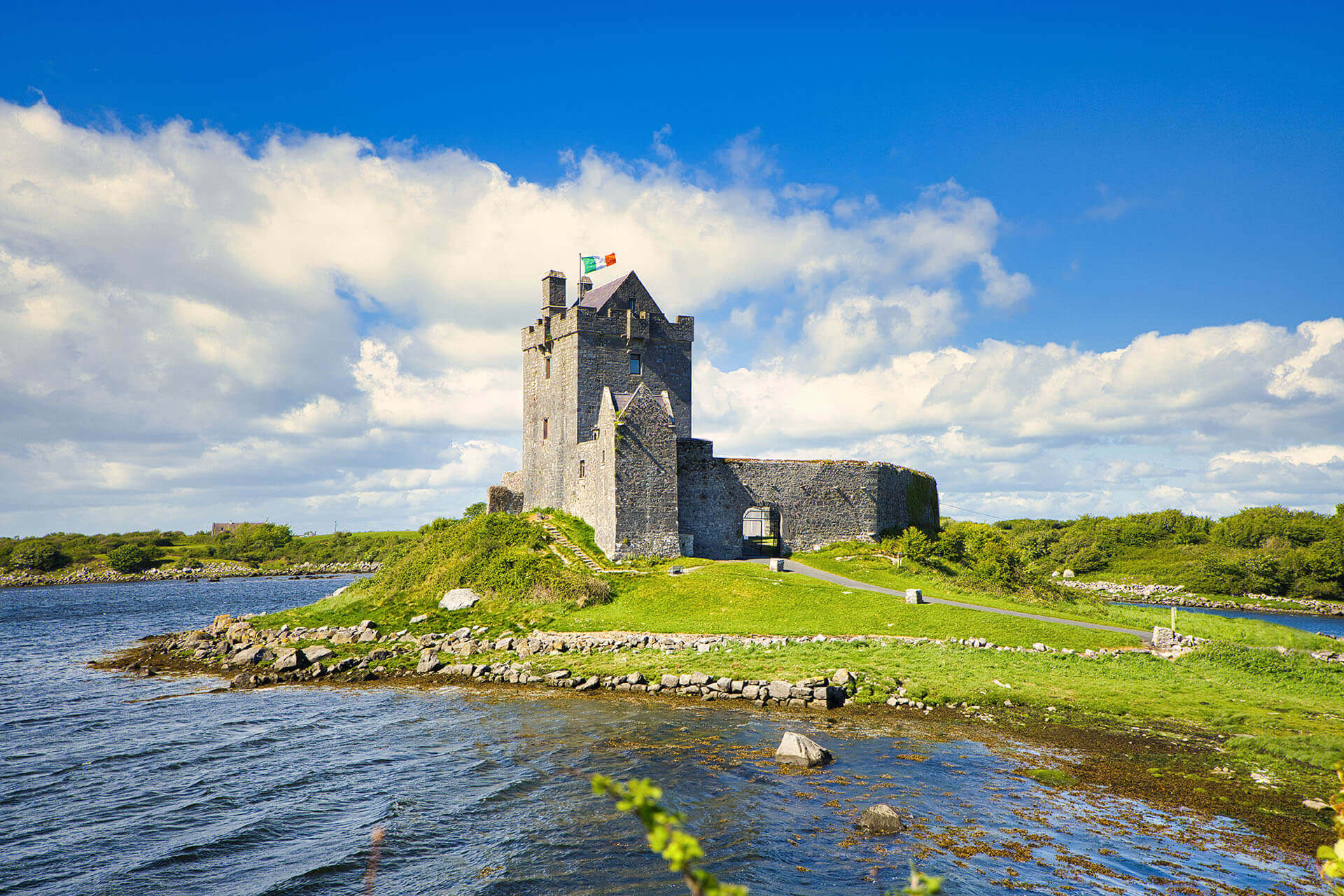 Ireland: New Travel Ban Issued for UK Travelers Due to COVID-19