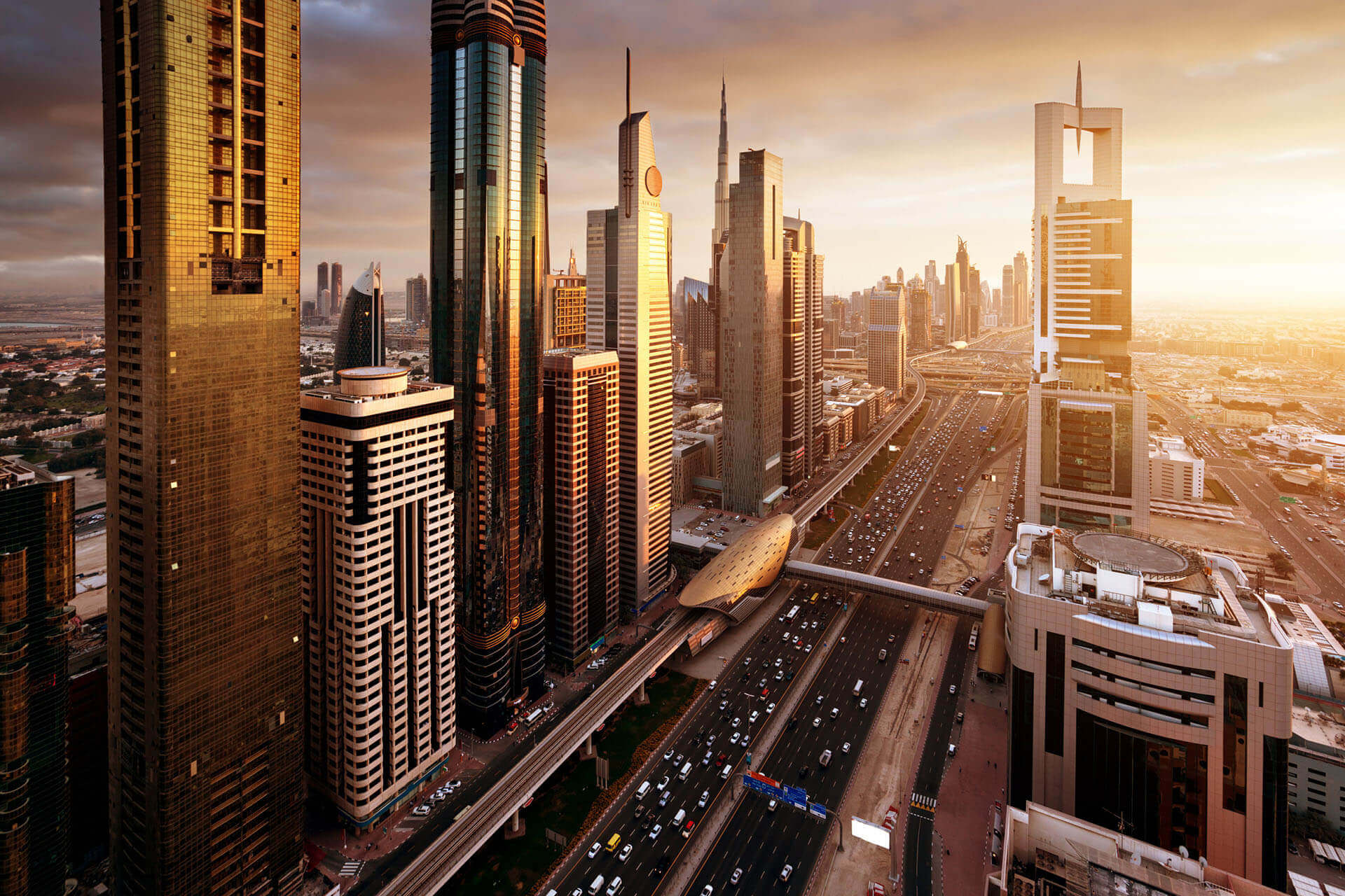 UAE: Golden Visa Holders Now Eligible for Work Permits