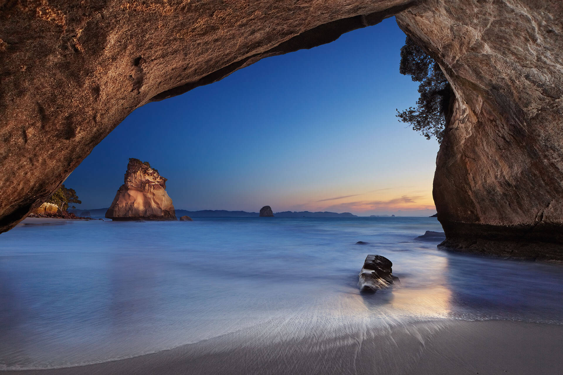 New Zealand Skilled Migrant Category Resident Visa Reopened