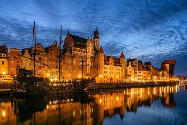 Poland: Stricter Rules for Intra-Corporate Transfers Begin