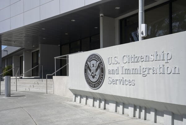 US: USCIS Updates Text Message Number for Case Alerts