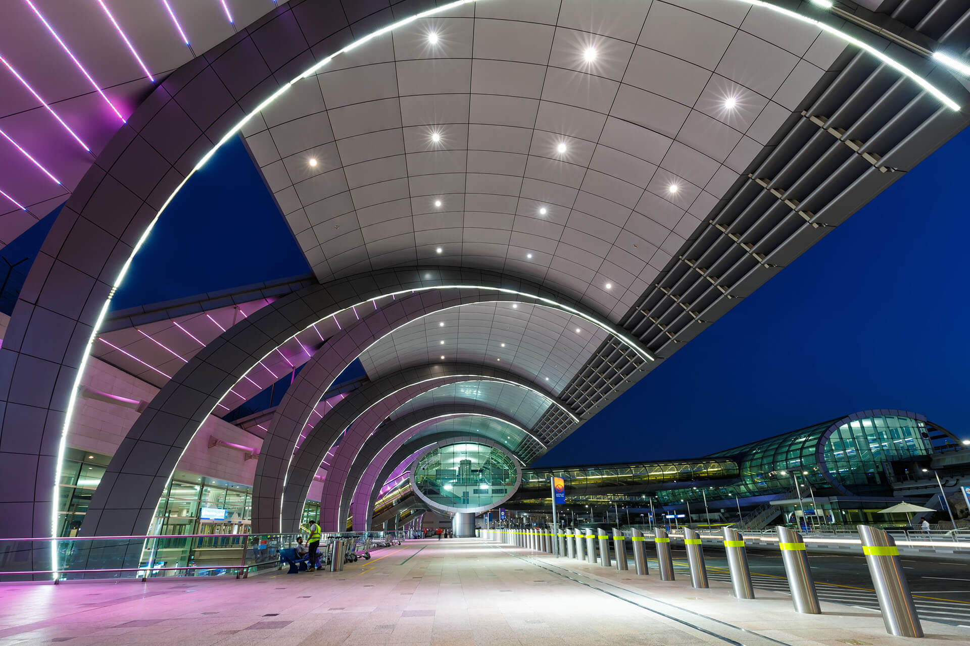 UAE: Dubai Launches AI Immigration Corridor at DXB