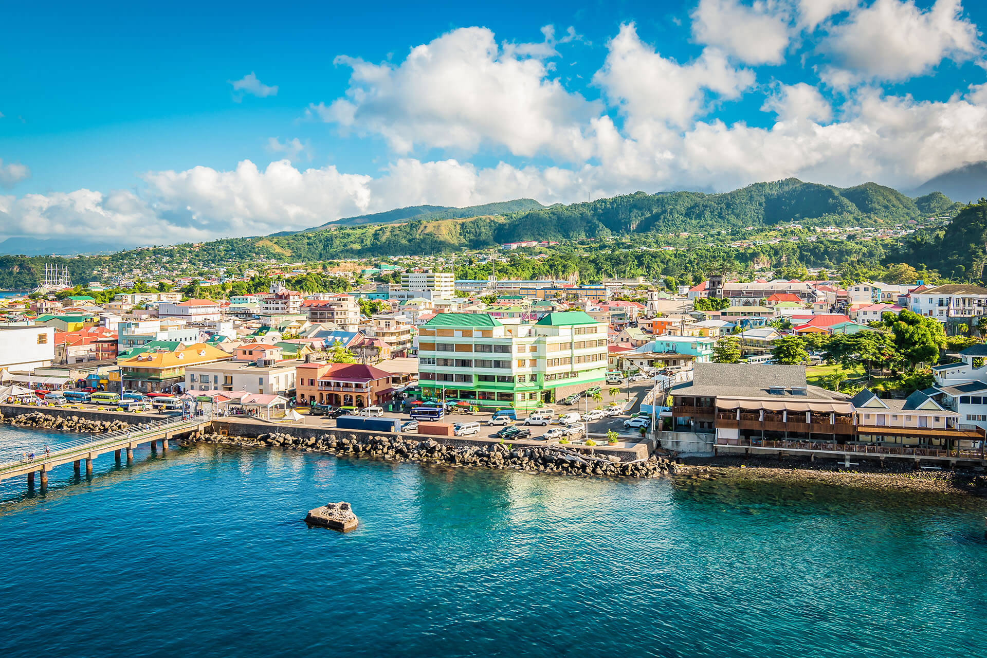 Dominica: Online Immigration and Customs Portal Launched